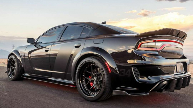 Modifikasi Dodge Charger SRT Hellcat
