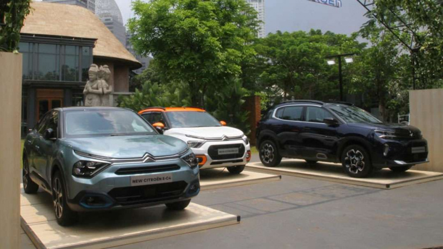 Kehadiran Mobil Listrik Impor Dinilai Mengancam Produk Lokal
