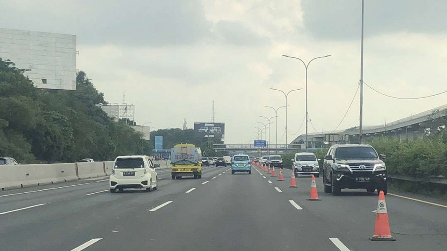 Cek Jadwal Contraflow di Tol Jakarta-Cikampek saat Libur Nataru
