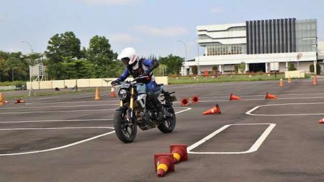 Simak Tips Belajar Motor buat Pengendara Pemula
