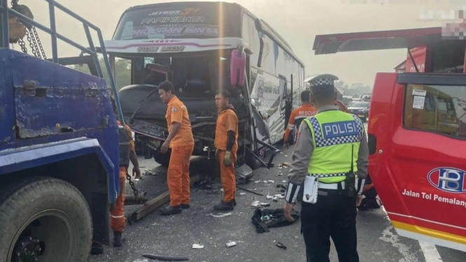 Kecelakaan Bus Bonek dan BR-V, Ketahui Aturan Lawan Arus di Tol