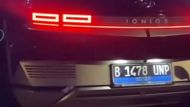 Viral Hyundai Ioniq 5 Tabrak 21 Motor, Pengemudi Diduga Mabuk