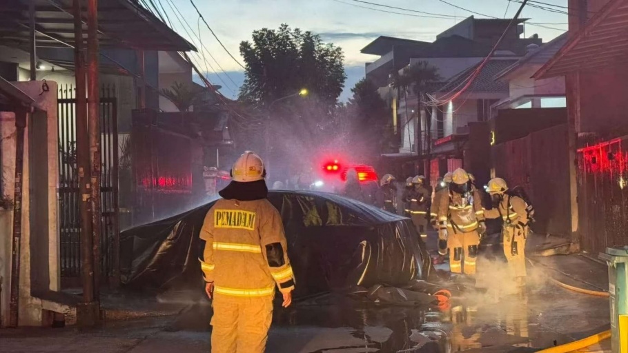 Mobil listrik BYD Seal terbakar di Palmerah