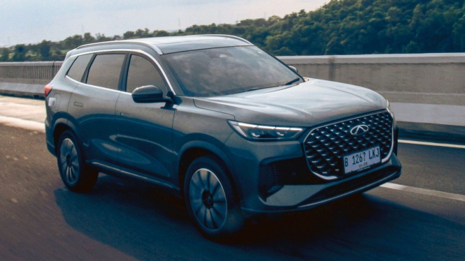 Test Drive Chery Tiggo 8 CSH