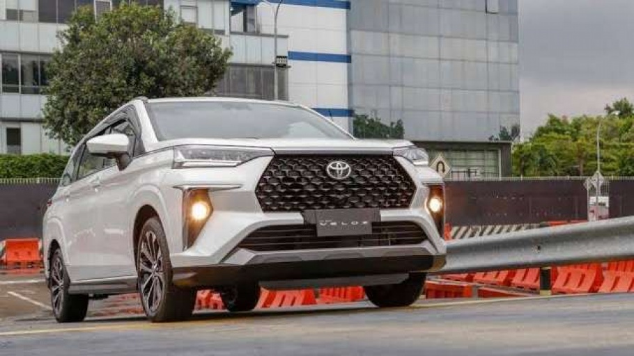 Tanda Kehadiran Toyota Veloz Hybrid di Indonesia Makin Kuat