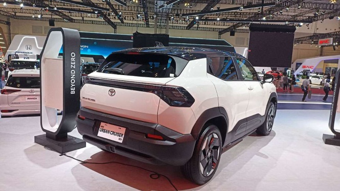 Toyota Urban Cruiser EV