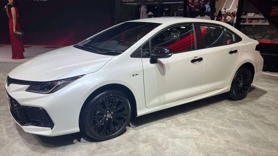 Toyota Corolla Altis HEV GR Sport