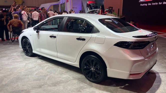 Toyota Corolla Altis HEV GR Sport