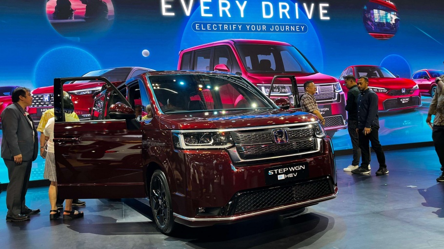 Catat Kelebihan Honda Step WGN e:HEV yang Patut Dipertimbangkan