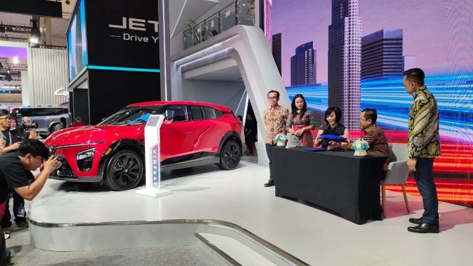 VinFast Lakukan MoU di GIIAS 2025 untuk Memperluas Jaringan Diler