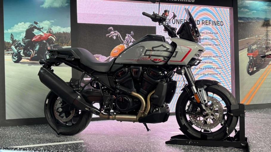 Harley-Davidson Pan America 1250 ST Debut di GIIAS, Siap Touring