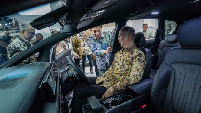 Menperin Beri Dukungan ke Hyundai Stargazer Cartenz di GIIAS 2025