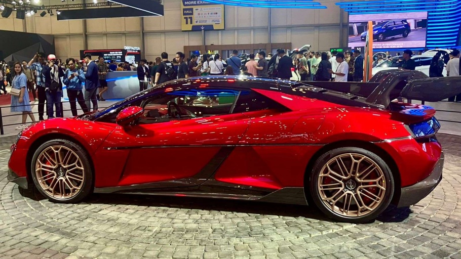 BYD YangWang U9