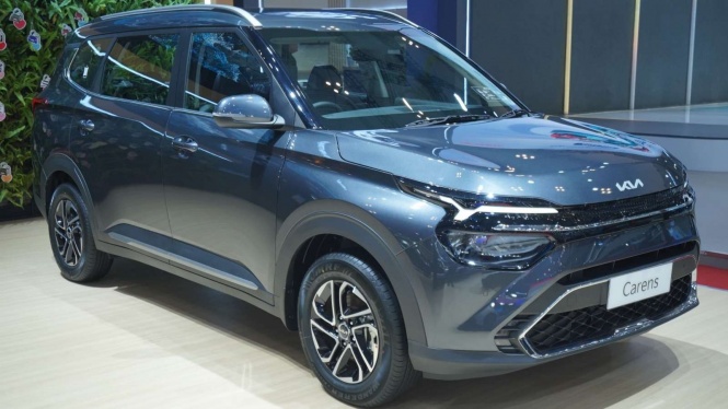 Kia Carnival Hybrid dan Carens Goda Keluarga Muda di GIIAS 2025