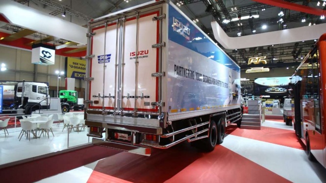 Isuzu GIGA FVM