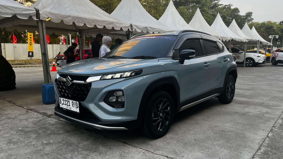 Mencoba Langsung Suzuki Fronx Hybrid di GIIAS 2025