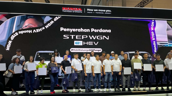 20 Honda Step WGN e: HEV Diserahkan ke Konsumen di GIIAS 2025