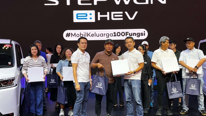 20 Honda Step WGN e: HEV Diserahkan ke Konsumen di GIIAS 2025