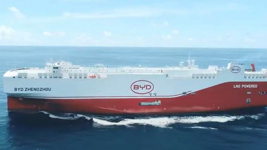 Kelebihan Kapal BYD Zhengzhou yang Berlabuh di Tanjung Priok