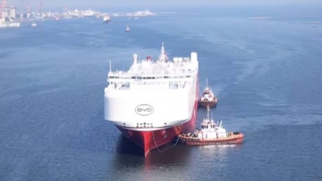 Kelebihan Kapal BYD Zhengzhou yang Berlabuh di Tanjung Priok