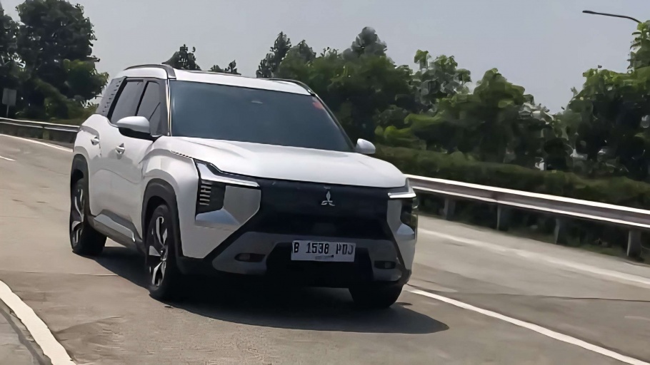 Mitsubishi Destinator