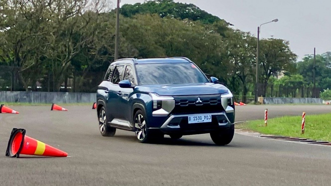 Mitsubishi Destinator