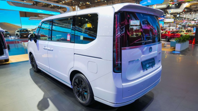 Honda Step Wgn e:HEV