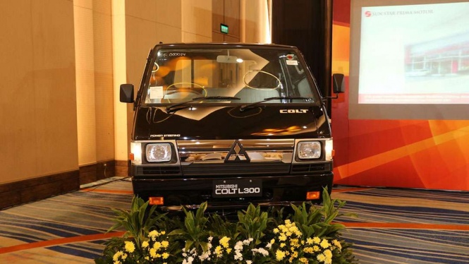 Mitsubishi L300 Direcall