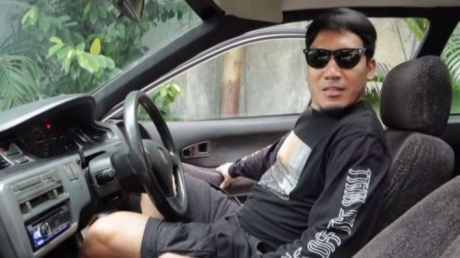 Koleksi Kendaraan Desta, Ada Civic Estilo sampai Harley-Davidson