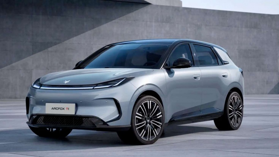 BAIC Arcfox T1