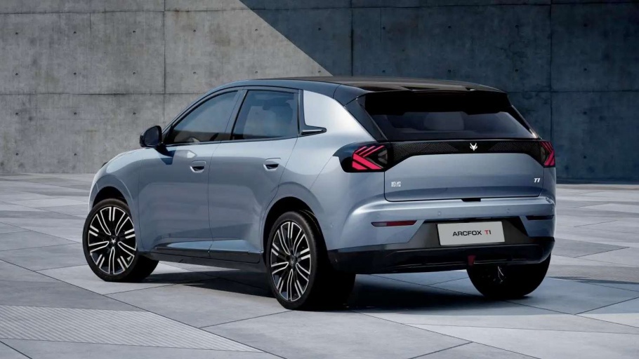 BAIC Arcfox T1