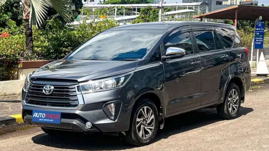 Toyota Kijang Innova bekas