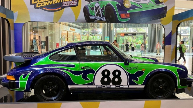 Hot Wheels Convention Car