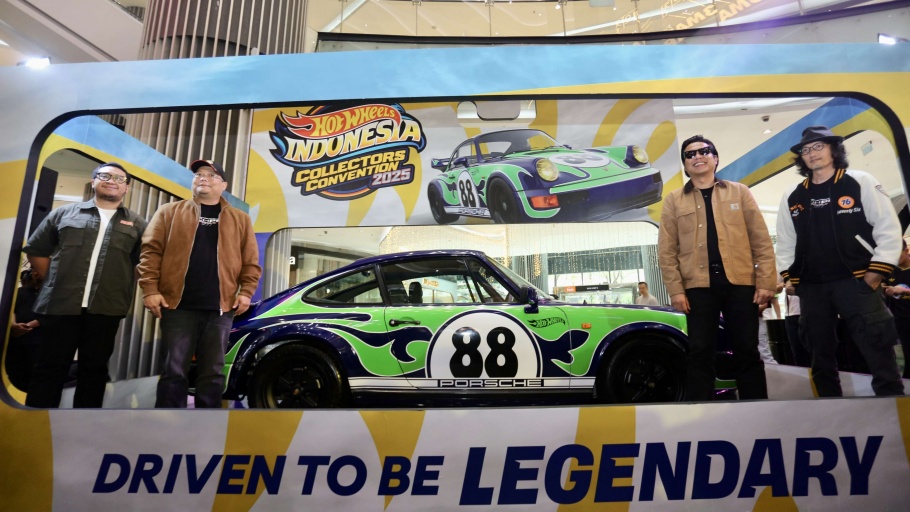 Hot Wheels Convention Car