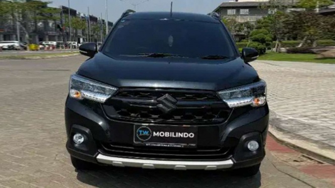 Suzuki XL7 Hybrid
