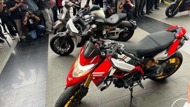 Immanuel Ebenezer Terima Moge Ducati saat Terjaring OTT KPK