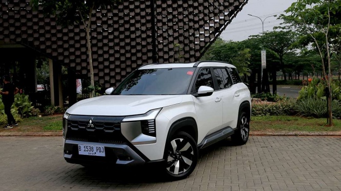 Mitsubishi destinator