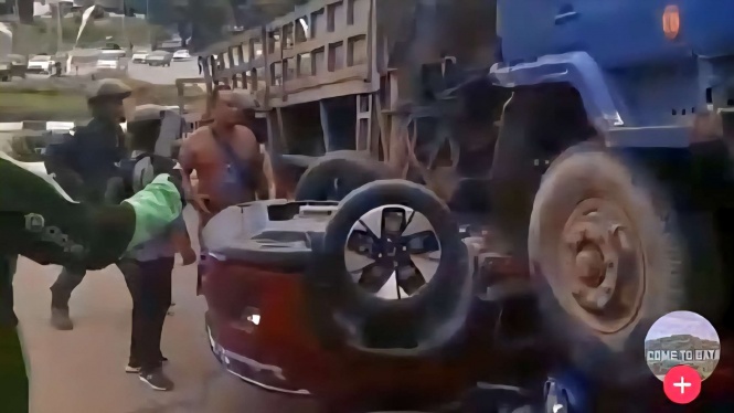 Lagi Truk Blong Penyebab Kecelakaan Maut, Hantam Motor dan Mobil