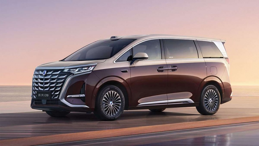 Varian Baru Denza D9 Diperkenalkan, Harga Turun