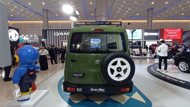 Daihatsu Taft Guy