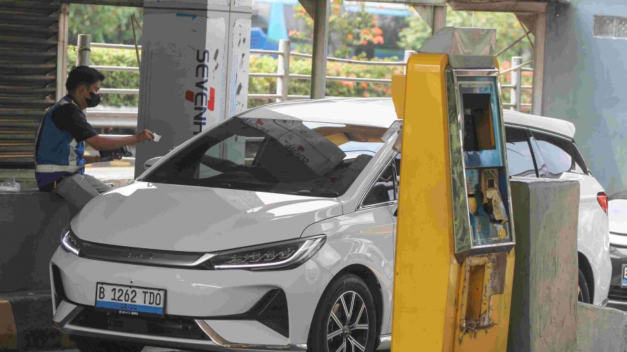 17 Gerbang Tol di Jakarta yang Rusak Akibat Demo Beroperasi Lagi