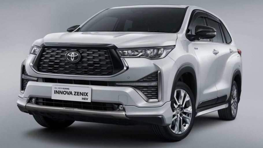 Penyegaran Toyota Kijang Innova Zenix