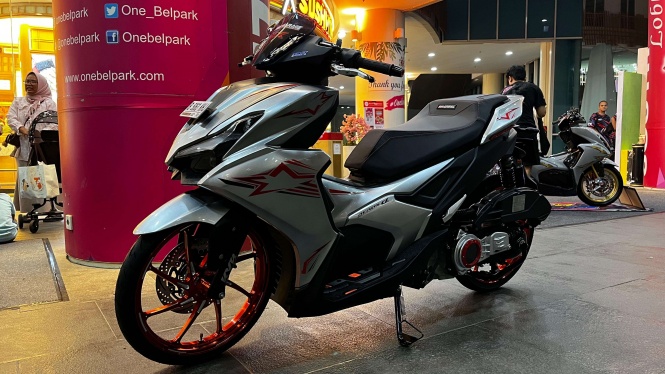 Modifikasi Yamaha Aerox Alpha Aliran Vietnam Style, Dana Pelajar Modifikasi Yamaha Aerox Alpha Aliran Vietnam Style, Dana Pelajar