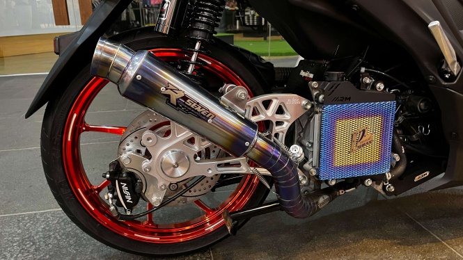 Modifikasi Yamaha Aerox Alpha Aliran Vietnam Style, Dana Pelajar Modifikasi Yamaha Aerox Alpha Aliran Vietnam Style, Dana Pelajar