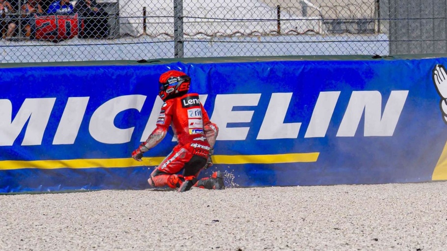 Mimpi Buruk Duo Ducati di Misano: Marc Marquez DNF, Pecco Ke-13
