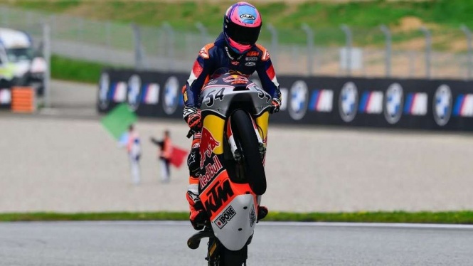 Veda Ega Pratama Amankan Tiket Naik Kelas ke Moto3 2026 Veda Ega Pratama Amankan Tiket Naik Kelas ke Moto3 2026