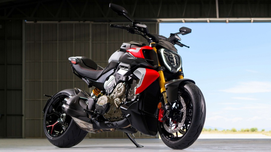 Ducati Diavel V4 RS