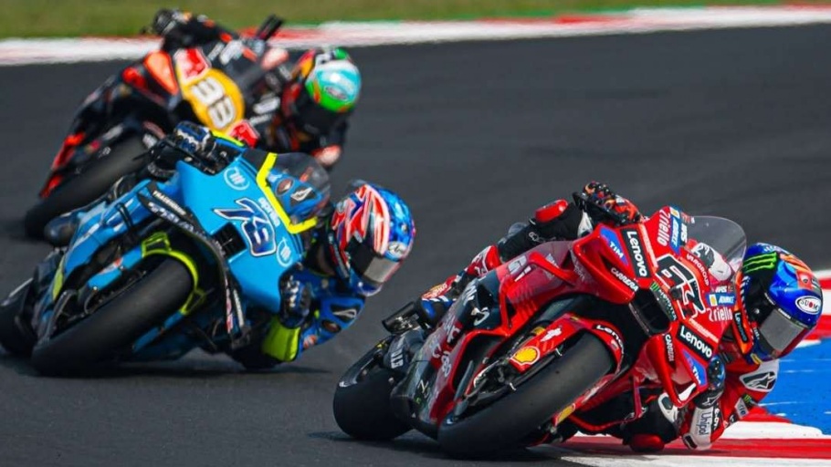 Hasil Sprint Race MotoGP Jepang 2025, Bagnaia Asapi Marc Marquez