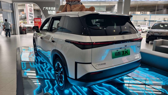 Toyota bZ3X Setir Kanan Debut, Harga di Bawah Rp 1 M
