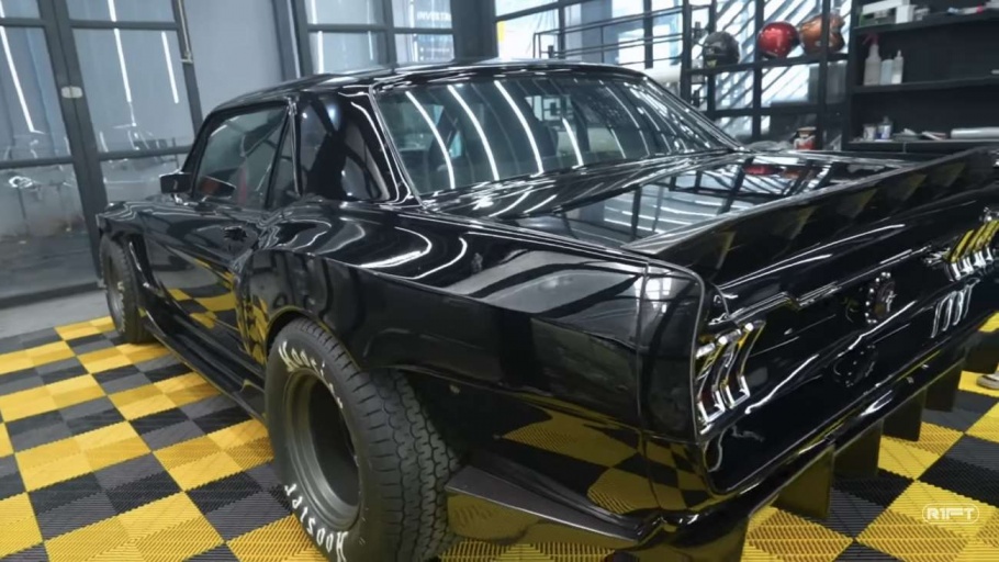 Ford Mustang Palsu milik Rifar Sungkar